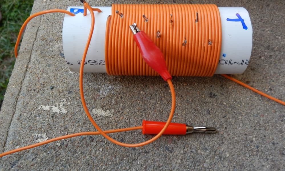 Antenna loading coil